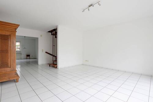 Wohn-/ Essbereich Ansicht II - 5 Zimmer Reihenmittelhaus in Frankfurt am Main