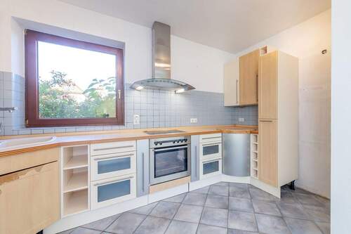 Großzügige Küche - 