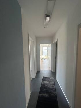 Flur zum Wohn-Essbereich - 