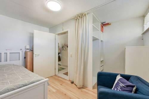 Schlafen zur Garderobe - 