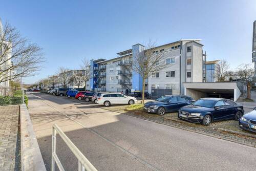 Haus und Straße von Norden - 