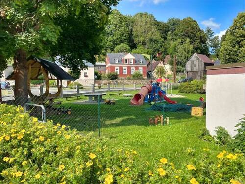 Spielplatz von dem Haus - 