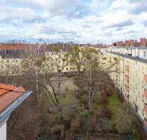 Adrette City-Dachgeschoßwohnung unweit Alarichplatz - Berlin Tempelhof