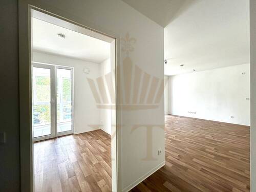 Flur - Etagenwohnung mit 103,50 m&sup2; in Bernau bei Berlin zur Miete