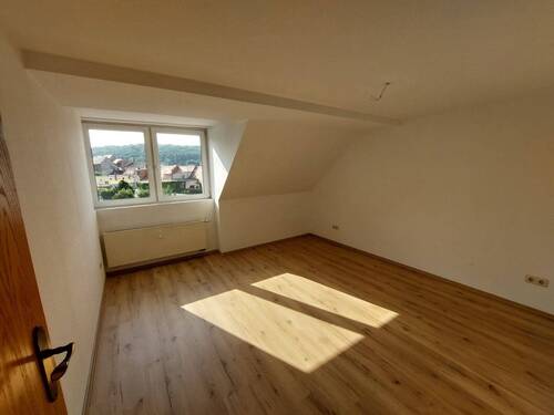 das Schlafzimmer - 3 Zimmer Etagenwohnung in Roßwein