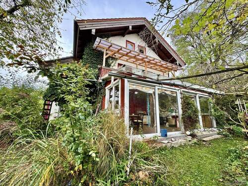 Ihr Haus - Idyllisches Ein,- bis Zweifamilienhaus in bester Lage