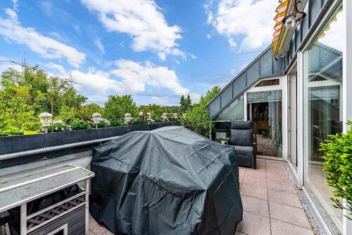 großzügiger Balkon - 