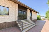 Haustür - 6 Zimmer Einfamilienhaus zum Kaufen in Vechelde