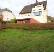 *Trier-Ehrang* freistehendes Einfamilienhaus in exklusiver Höhenlage mit Garten und unverbaubarem Fernblick!