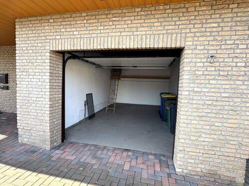 Garage - 