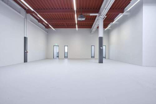 Werkstattfläche mit modernem Büroanteil - Büro mit 568,00 m&sup2; in Berlin zur Miete