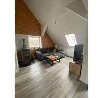 HVV Immobilien: Gemütliche Single-Dachgeschoss-Wohnung mit Studio und Pellet-Ofen zu vermieten! - Kirchlinteln Hohenaverbergen