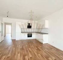 Großzügige 4 Zimmer Wohnung | moderne Einbauküche | Balkon | Süd-Loggia | in Bernau-Friedenstal - Bernau bei Berlin