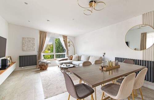 Helles Wohnzimmer im Obergeschoss - 