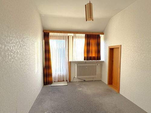 Zimmer im Dachgeschoss - 