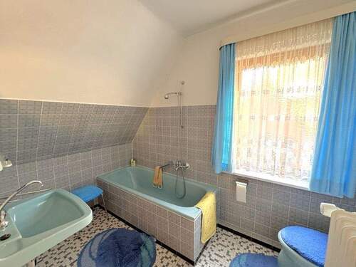 Bad im Dachgeschoss - 