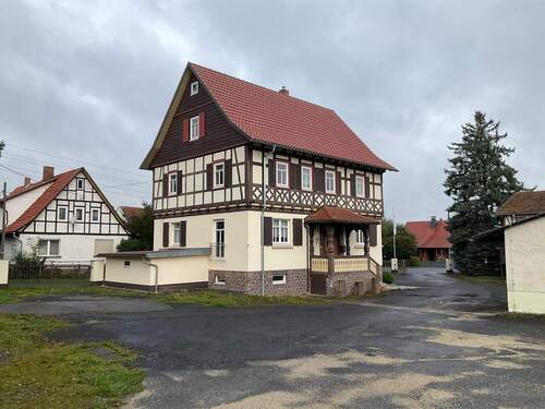 Rückansicht - 8 Zimmer Mehrfamilienhaus, Wohnhaus in Straufhain