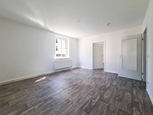 Wohnzimmer (2) - 3 Zimmer Etagenwohnung in Freiberg