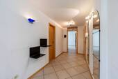 Eingangsdiele - Etagenwohnung mit 109,00 m² in Stuttgart zum Kaufen