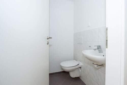 KirschStr116_GaesteWC_001.jpg - 