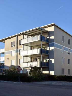 164_kirschenstrasse_116_02.JPG - 2 Zimmer in Viernheim - 670,00&nbsp;EUR Kaltmiete, ca.&nbsp; 70,30&nbsp;m&sup2;&nbsp;Wohnfl&auml;che