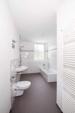 KirschStr116_Bad_003.jpg - 