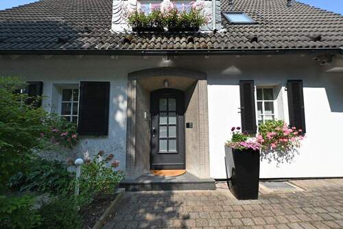 Außenansicht - 6 Zimmer Einfamilienhaus in Essen