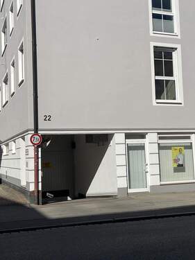 Einfahrt zur TG - Stellplatz Tiefgarage - 19.900,00&nbsp;EUR Kaufpreis,