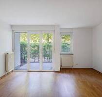 Helle Erdgeschosswohnung mit Terrasse - Berlin Mitte