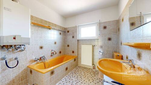 Badezimmer mit Heizung - 