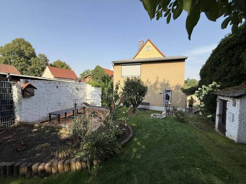 Hausansicht vom Garten - 