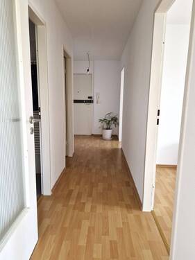 Diele - 3 Zimmer Etagenwohnung zum Kaufen in München