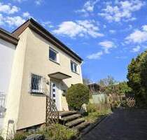 Schönes Reihenendhaus mit Garten und Garage in Sinsheim-Ost