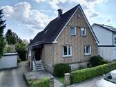Straßenansicht - 7 Zimmer Einfamilienhaus in Bielefeld