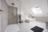 Badezimmer DG - 