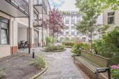 Innenhof - 3 Zimmer Etagenwohnung zum Kaufen in Berlin
