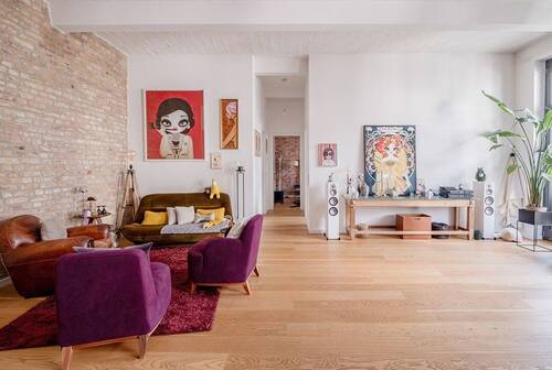 Wohnbereich mit Blick zum Schlafzimmer - 