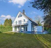 Ein Zuhause zum Verlieben! Modernes Architektenhaus, Baujahr 2011, ca. 202 m², 7 Zimmer in Hösel - Ratingen