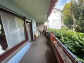 Balkon (Weitwinkelaufnahme) - 