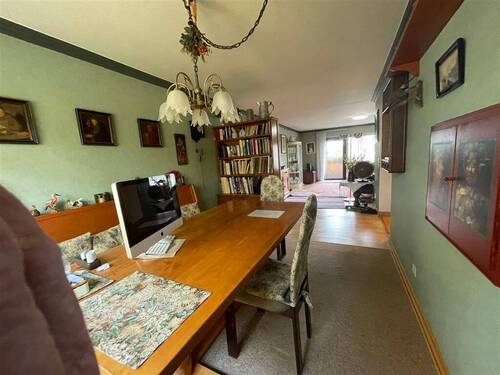 Ess- und Wohnbereich (Weitwinkelaufnahme) - 