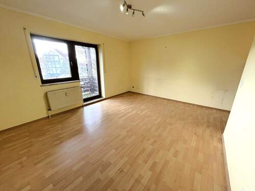 Wohnraum - 1 Zimmer Etagenwohnung zum Kaufen in Hemhofen