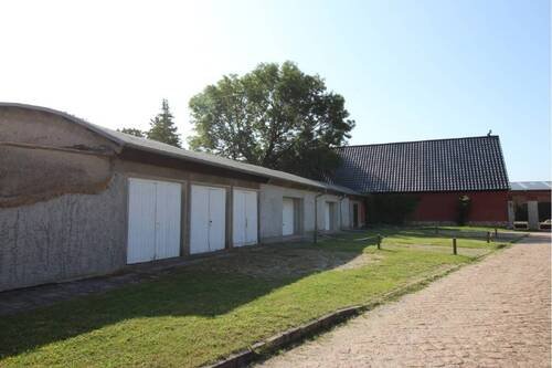 Ansicht Straße - Einfamilienhaus zum Kaufen in Südliches Anhalt