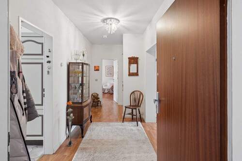 Flur - 2 Zimmer Etagenwohnung zum Kaufen in Hamburg