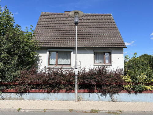 Bild 2 - 4 Zimmer Einfamilienhaus zum Kaufen in Hofgeismar