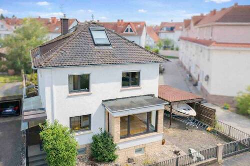 Luftbild Frontansicht - 6 Zimmer Einfamilienhaus zum Kaufen in Rödermark
