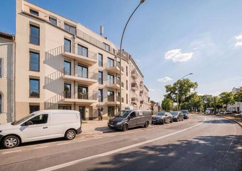 Hausansicht - 2 Zimmer Etagenwohnung zur Miete in Berlin