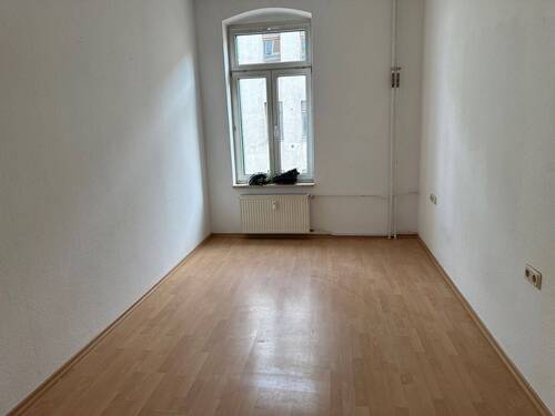 Zimmer 2 - Etagenwohnung mit 61,30 m² in Halle (Saale) zur Miete