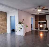 Gemütliches, freistehendes Einfamilienhaus mit Einliegerwohnung in toller Lage! - Philippsburg