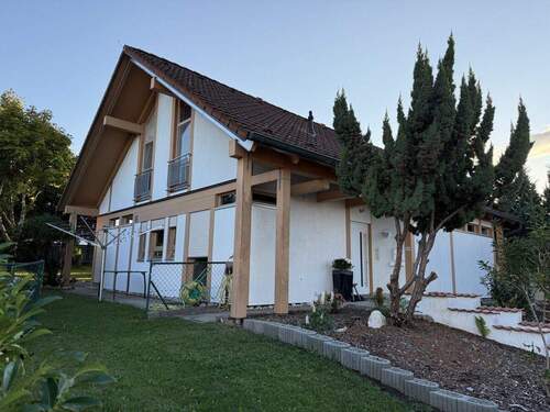 Außenansicht Wohnhaus - 6 Zimmer Einfamilienhaus zum Kaufen in Dinkelsbühl
