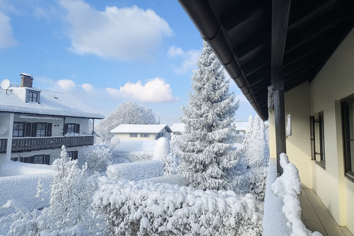 Titelbild - Charmante 2-Zi Wohnung im 1. OG mit Tageslichtbad und Stellplatz